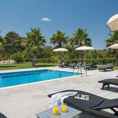 Villa Malibu One วีร์ ภายนอก รูปภาพ