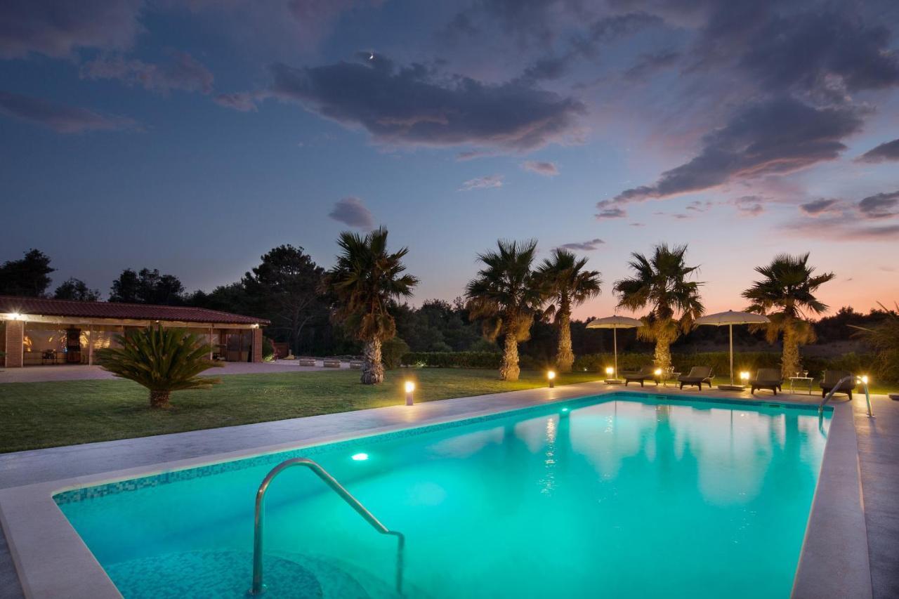 Villa Malibu One วีร์ ภายนอก รูปภาพ