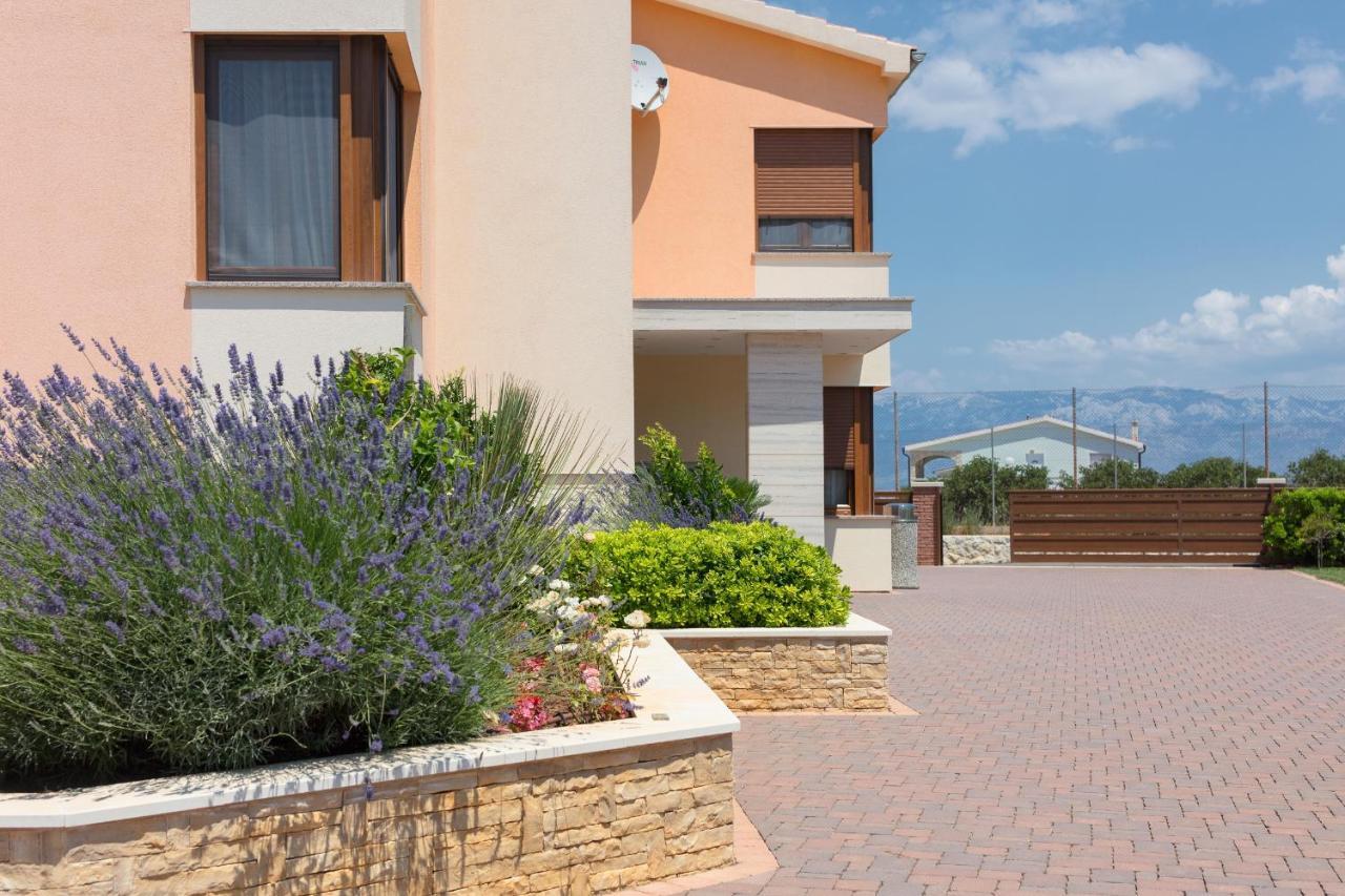 Villa Malibu One วีร์ ภายนอก รูปภาพ