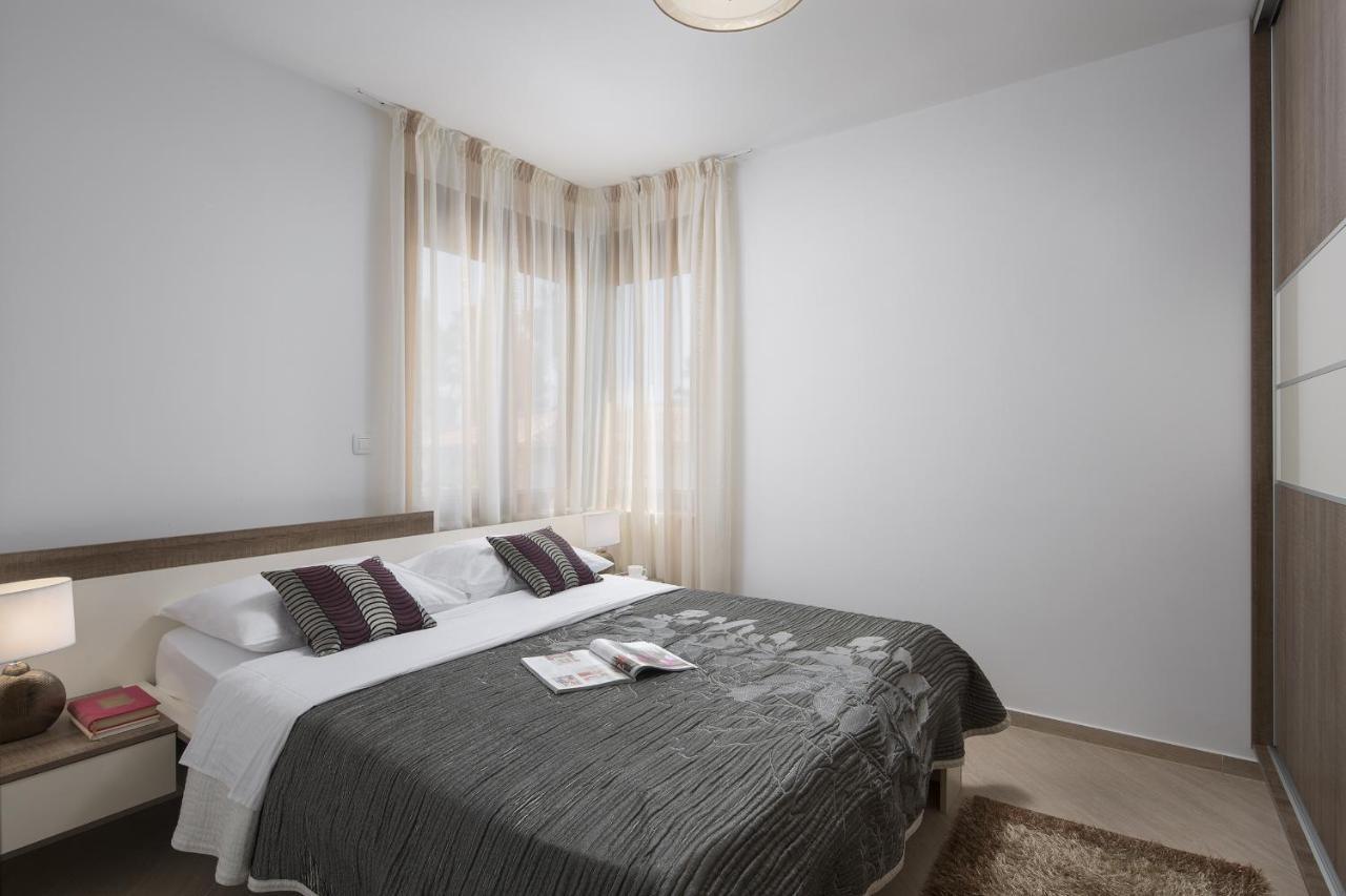Villa Malibu One วีร์ ภายนอก รูปภาพ