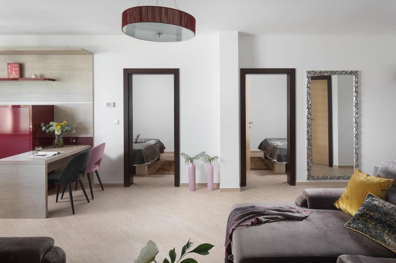 Villa Malibu One วีร์ ภายนอก รูปภาพ