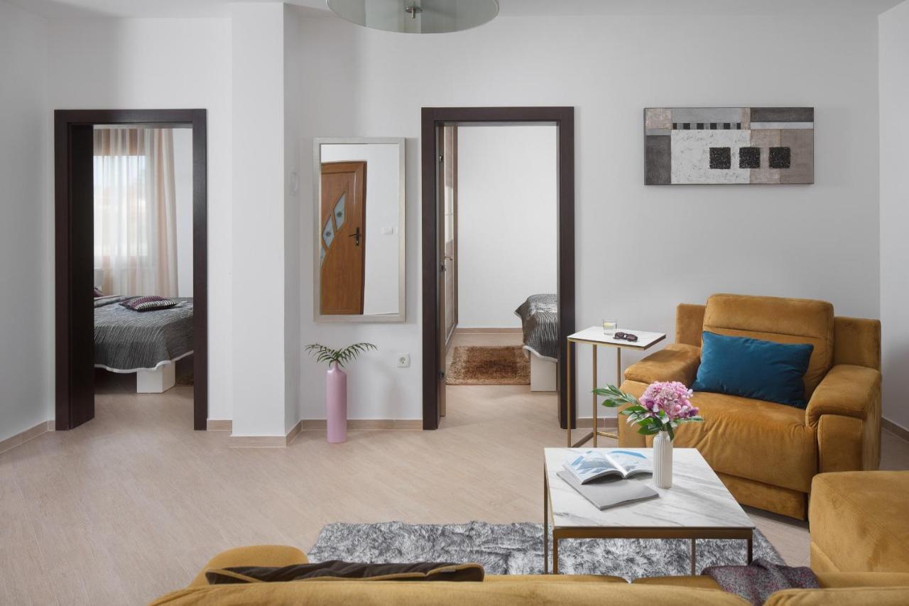 Villa Malibu One วีร์ ภายนอก รูปภาพ